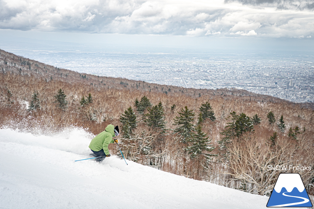 サッポロテイネ｜今シーズンは春セッション！プロスキーヤー・谷藤昌司さんと滑る１日。まさかのパウダー？！